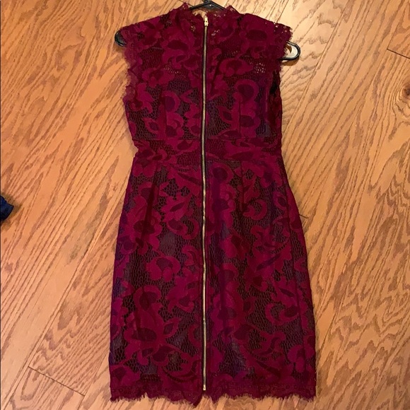 Lace mini dress - Picture 2 of 4